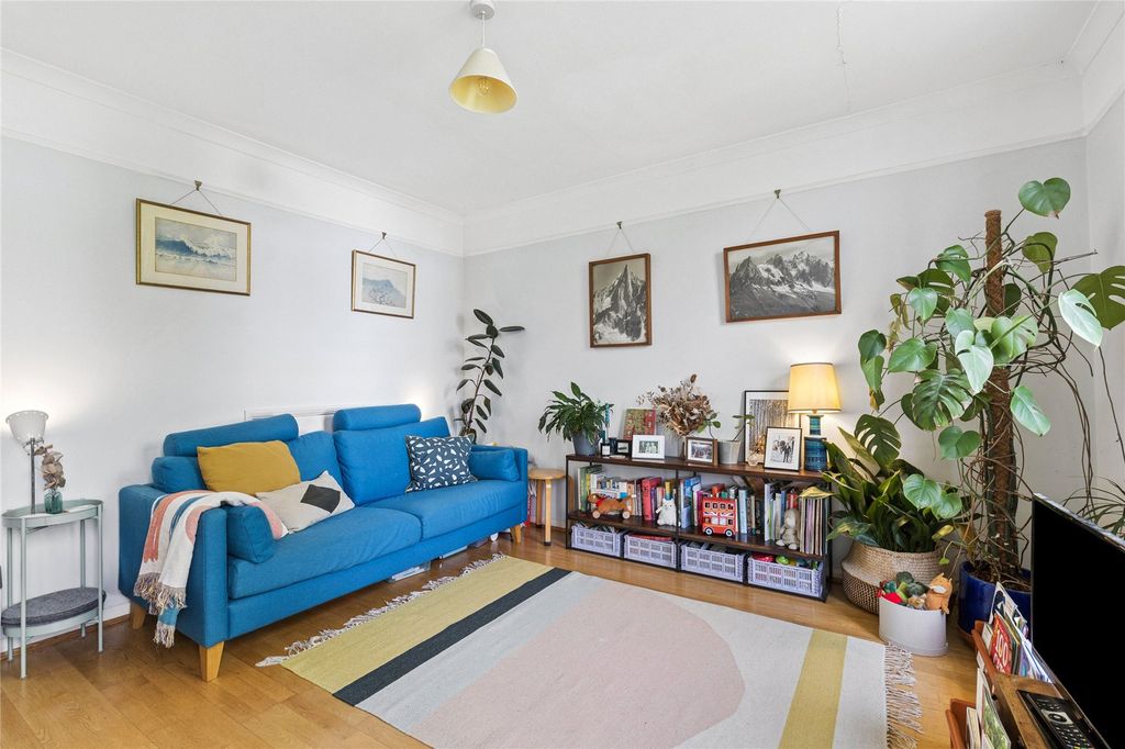 Property photo 2 of 14 Picture No. 19