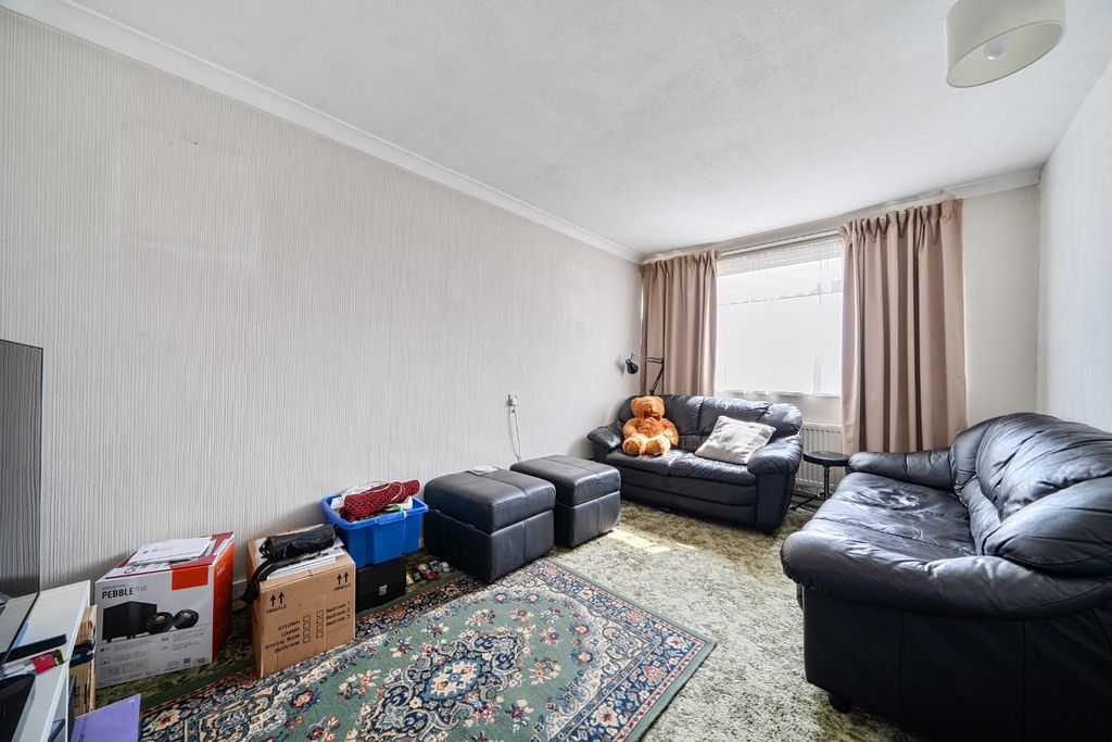 Property photo 2 of 21 1481574-7-6A3A6579B1854.Jpg