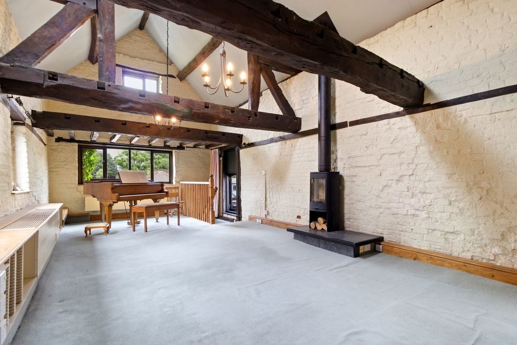 Property photo 2 of 24