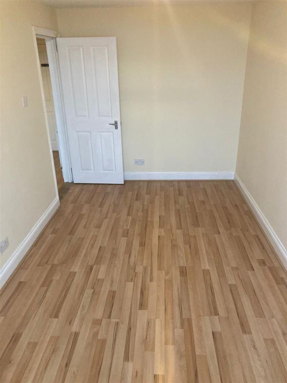 Property photo 3 of 7 Ezs2Vmr0Ieife-6Asry8HQ.Jpg