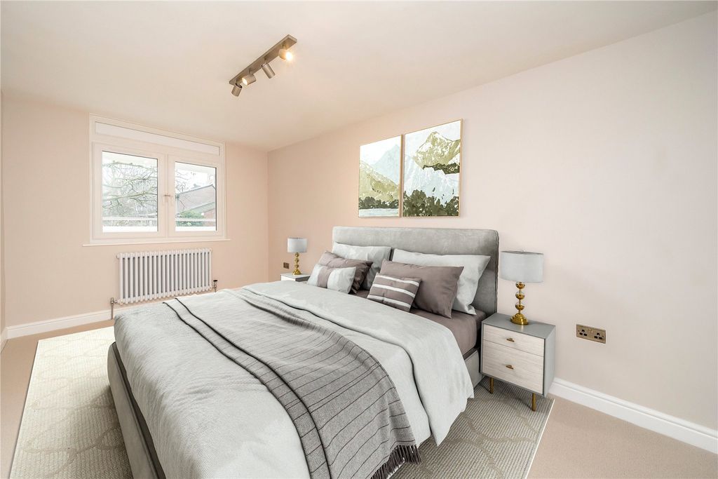 Property photo 3 of 12 Bedroom