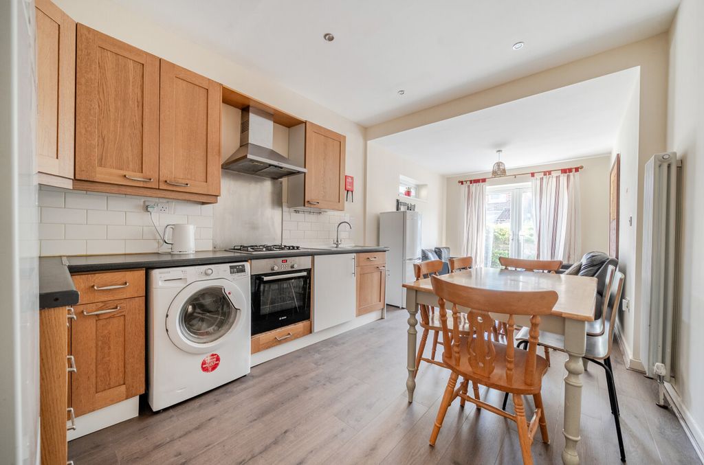 Property photo 2 of 12 1459306-4-6A3Ab99...