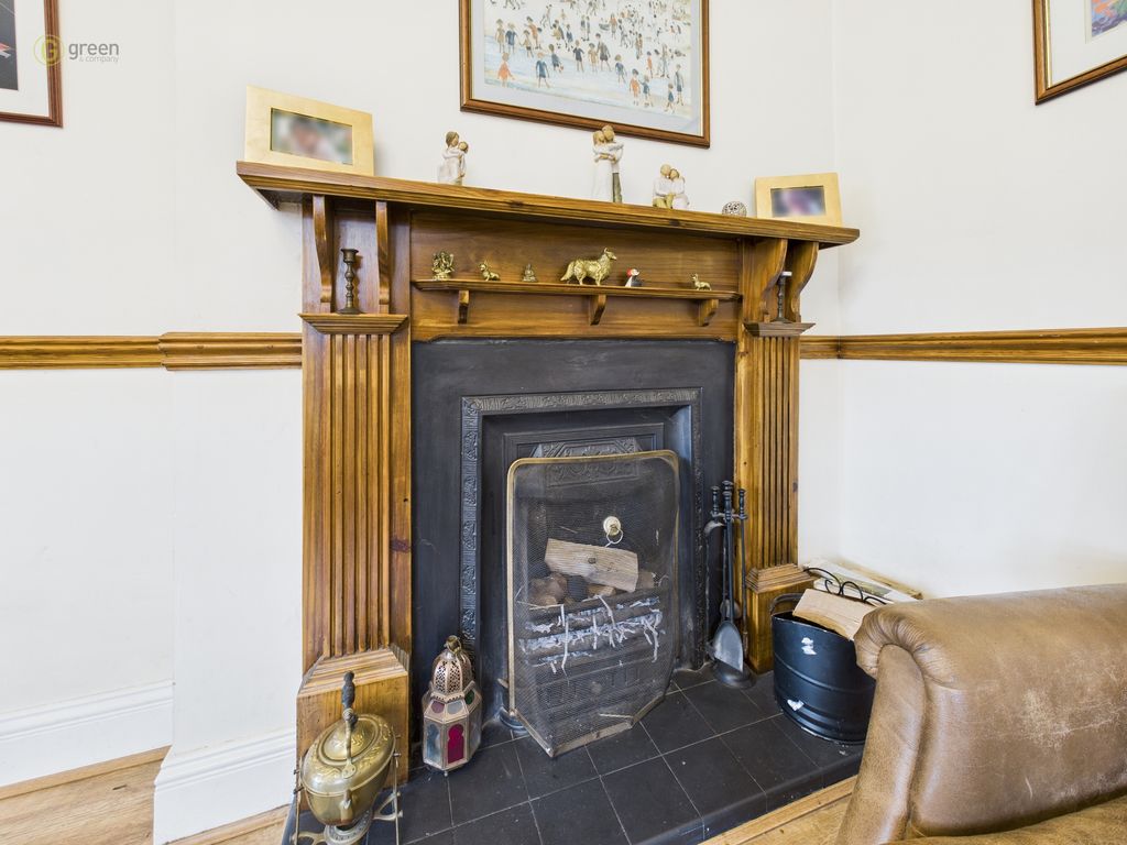 Property photo 2 of 51