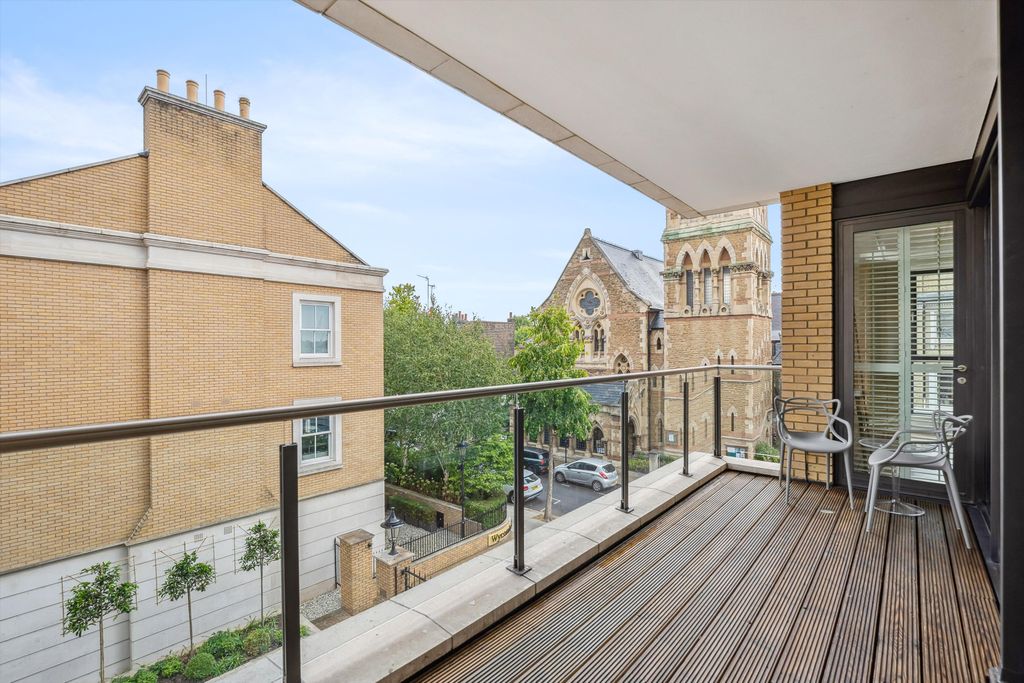 Property photo 2 of 13 Image