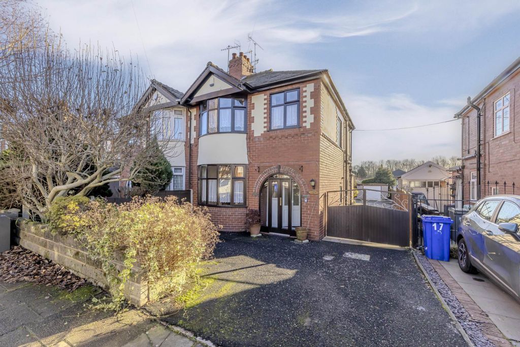 Property photo 1 of 21