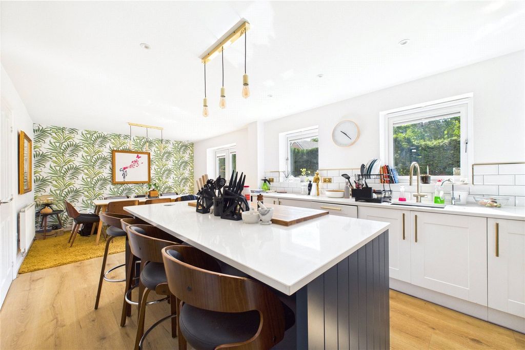 Property photo 3 of 14 Picture No. 15