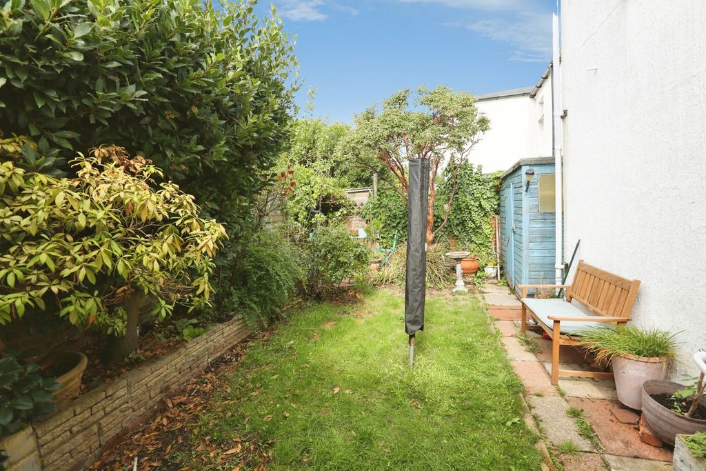 Property photo 2 of 20 Pbox-Img.Jpg