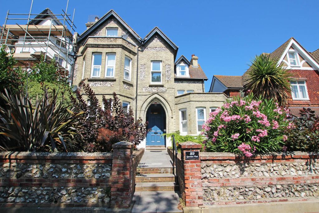 Property photo 1 of 30