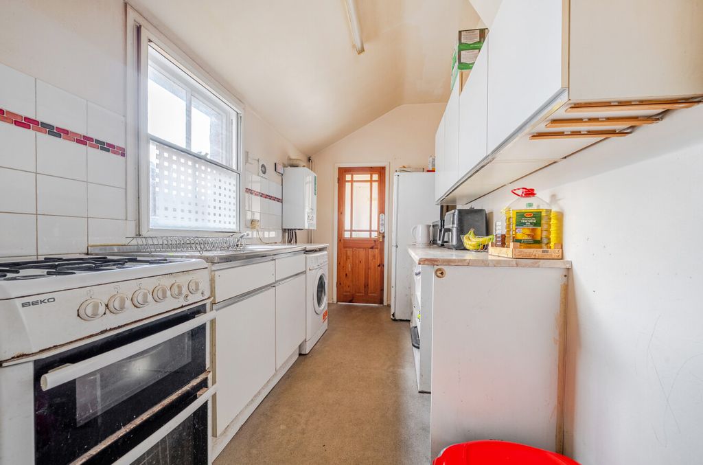 Property photo 3 of 15 1387040-17-6932c2...