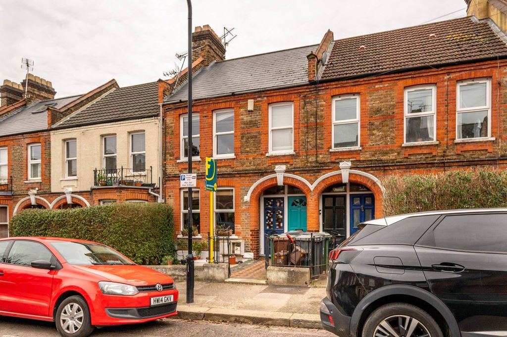 Property photo 1 of 9