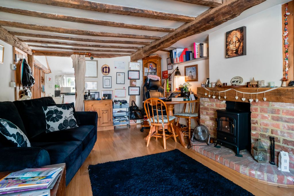 Property photo 3 of 12