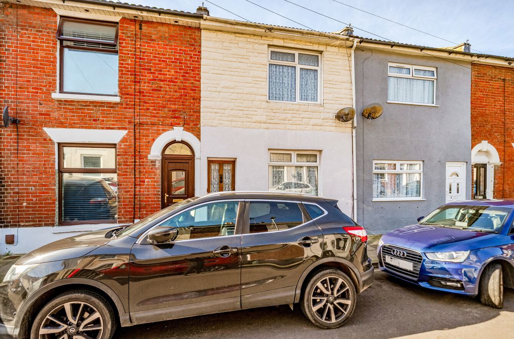 Property photo 1 of 12 1422536-19-69A598...