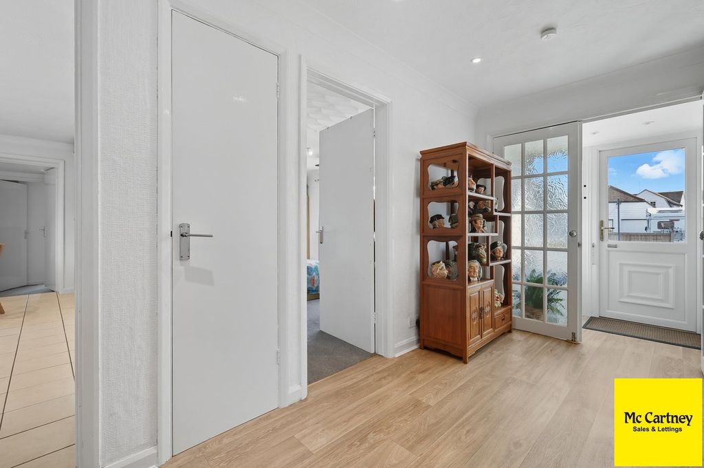 Property photo 2 of 42