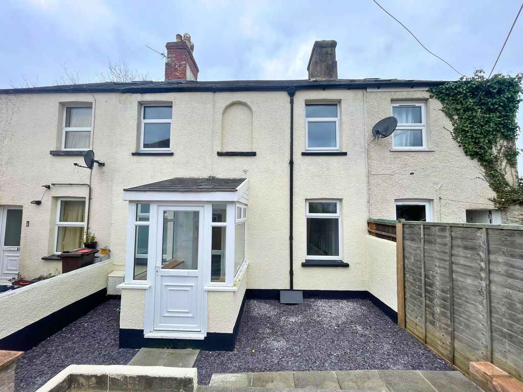 Property photo 1 of 19 Front External