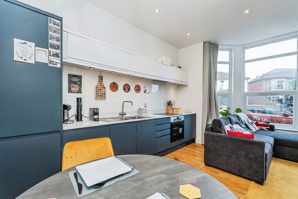 Property photo 3 of 13 Photo