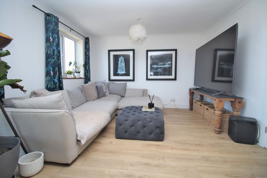 Property photo 2 of 36 20