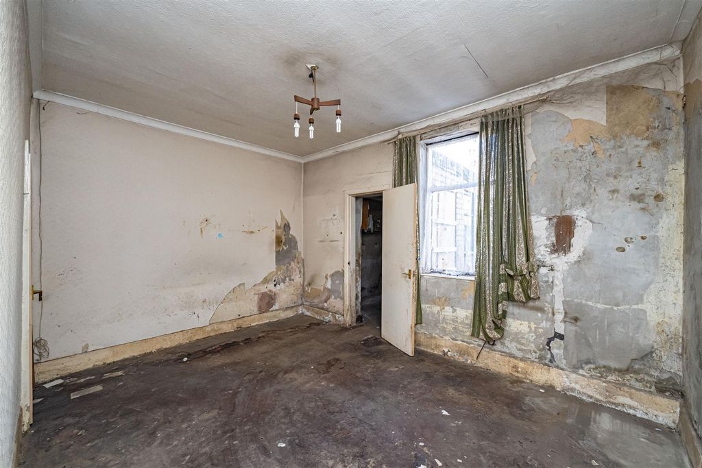 Property photo 3 of 9 Gordon-3.Jpg