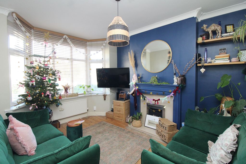 Property photo 3 of 15