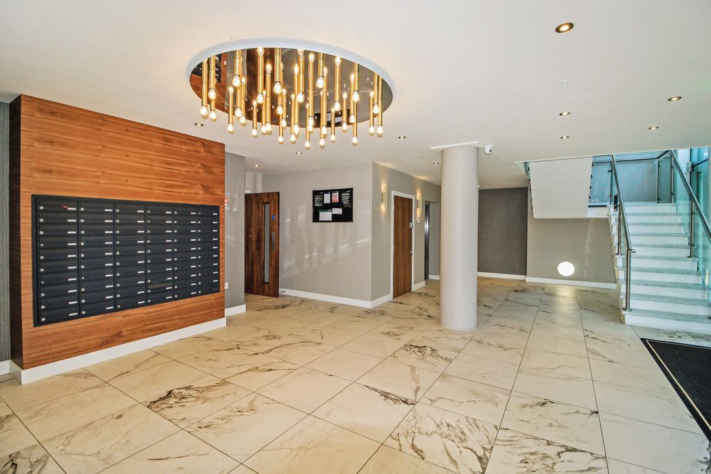 Property photo 3 of 17 Gallery