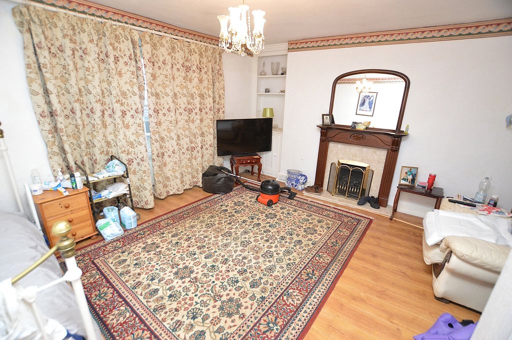 Property photo 2 of 12 Picture No. 08