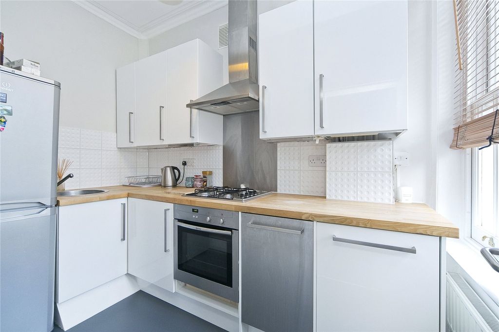 Property photo 2 of 5 Kitchen