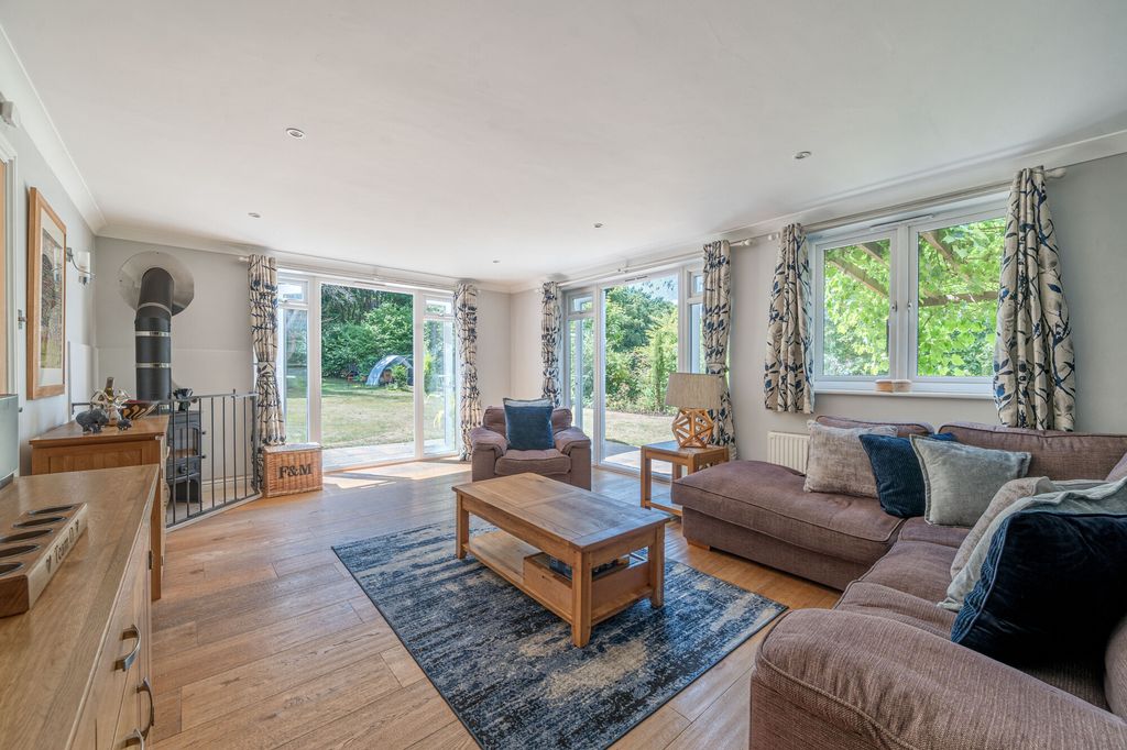 Property photo 2 of 18