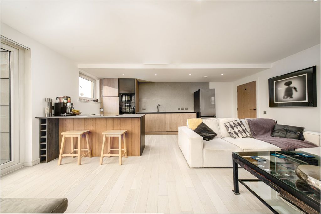 Property photo 1 of 18 Picture 1