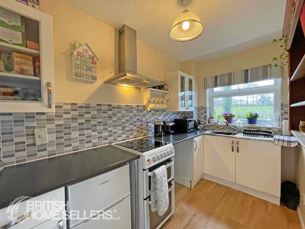 Property photo 2 of 13 Picture No. 21