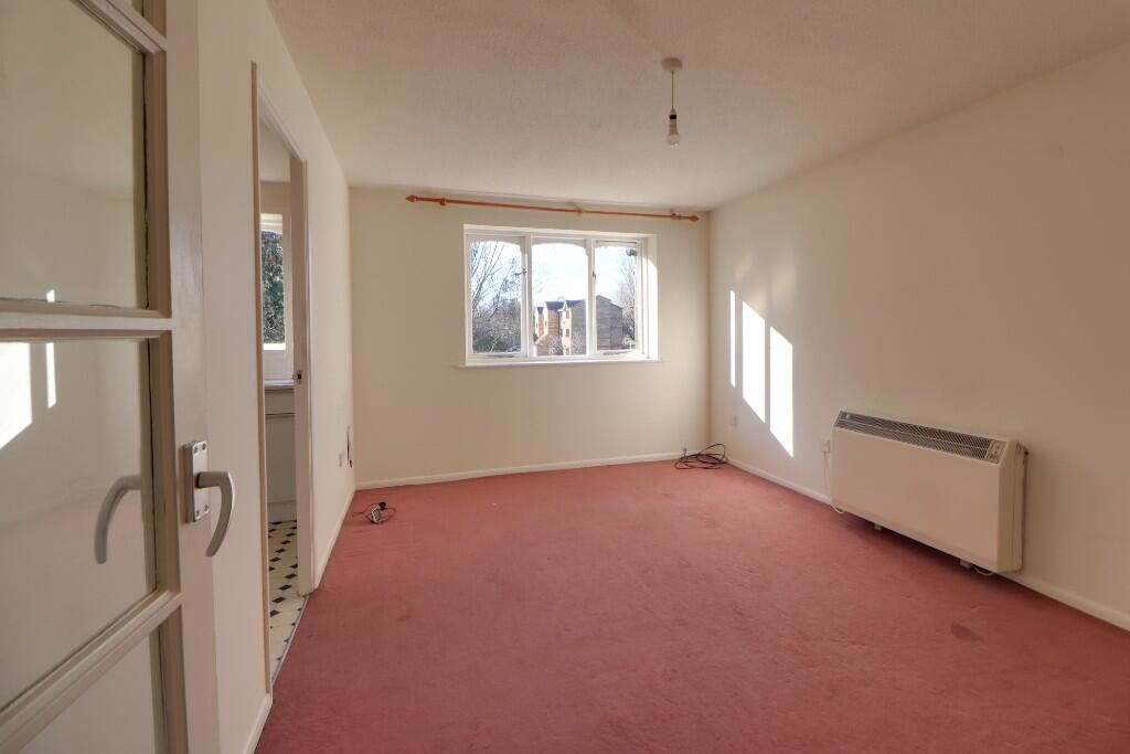 Property photo 2 of 8
