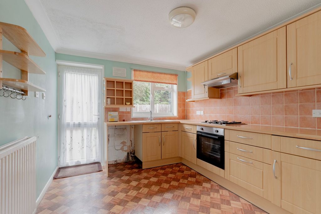 Property photo 2 of 12