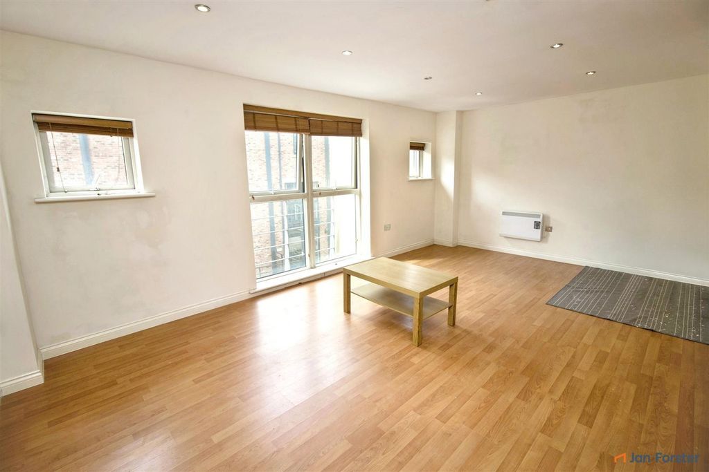 Property photo 2 of 17 Open Plan Living