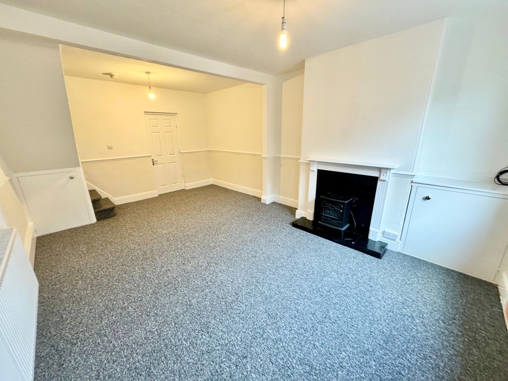 Property photo 2 of 7 Living Room