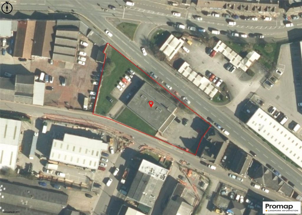 Property photo 2 of 17 Picture No. 12