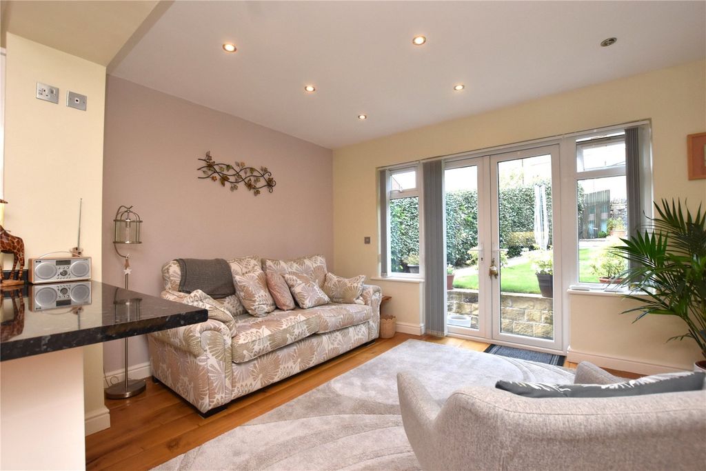 Property photo 2 of 24 Picture No. 04