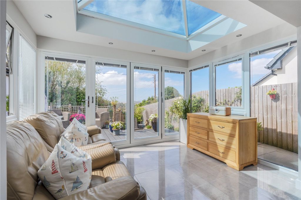 Property photo 1 of 34 Picture No. 32