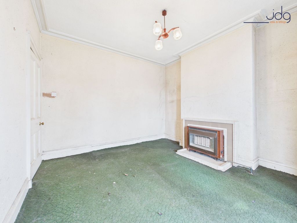 Property photo 3 of 11 Living Room