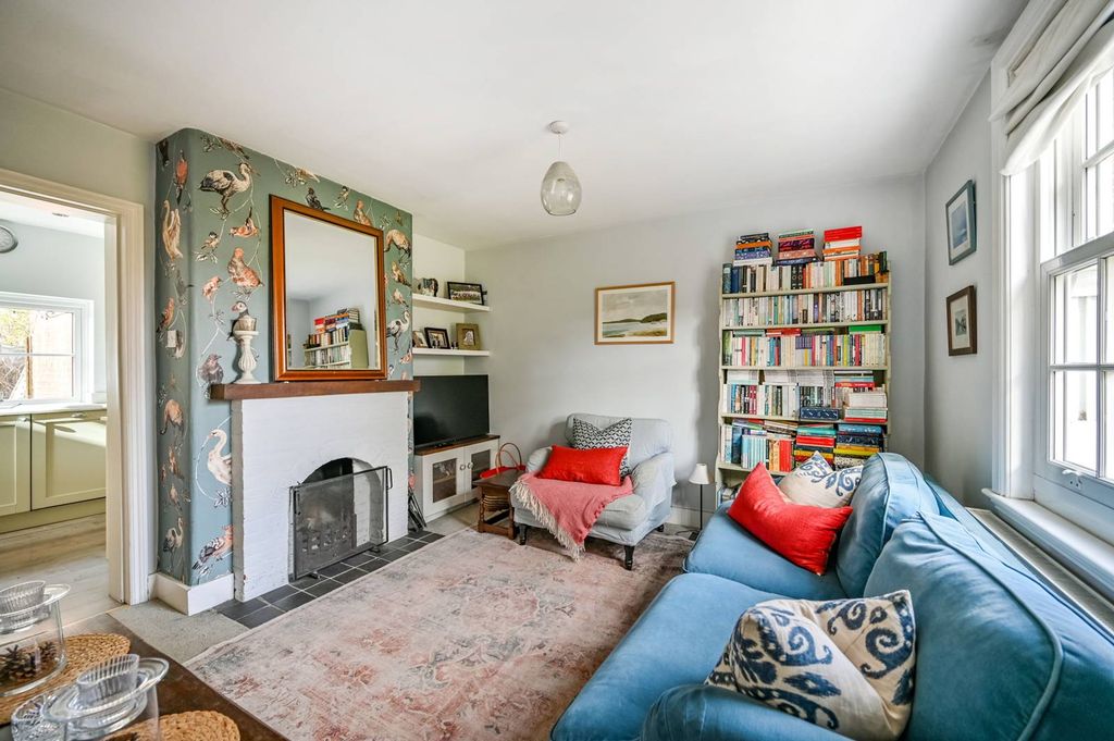 Property photo 2 of 14