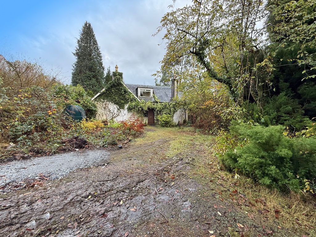 Property photo 2 of 34