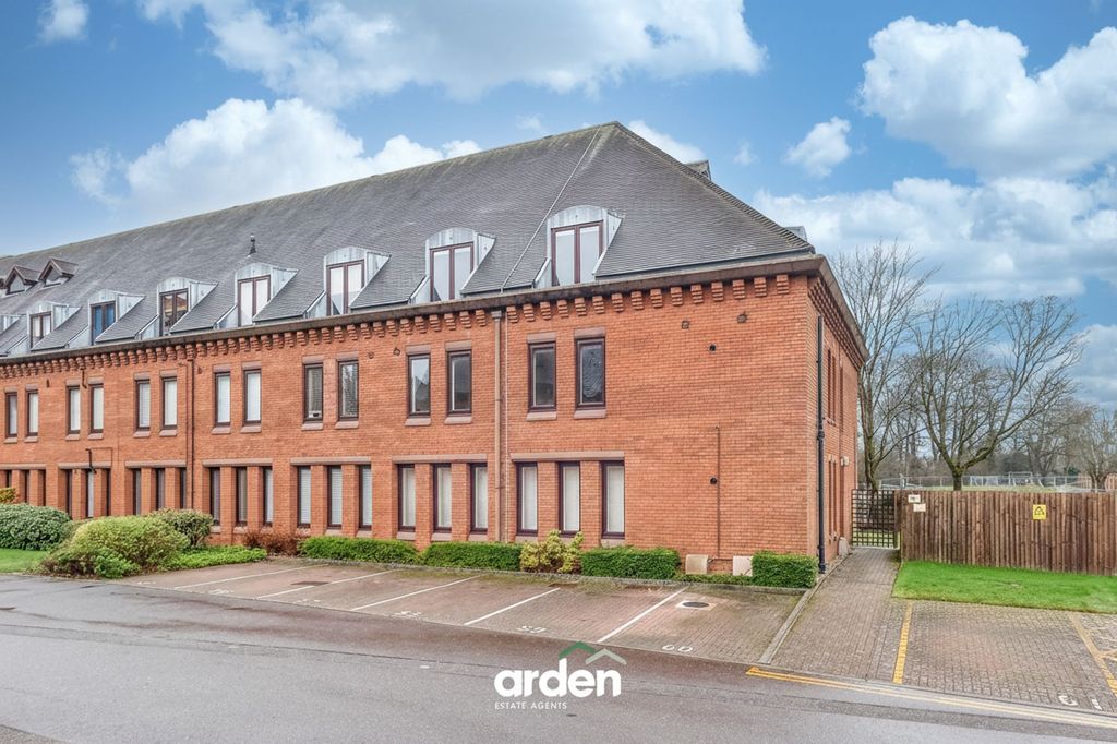 Property photo 1 of 8