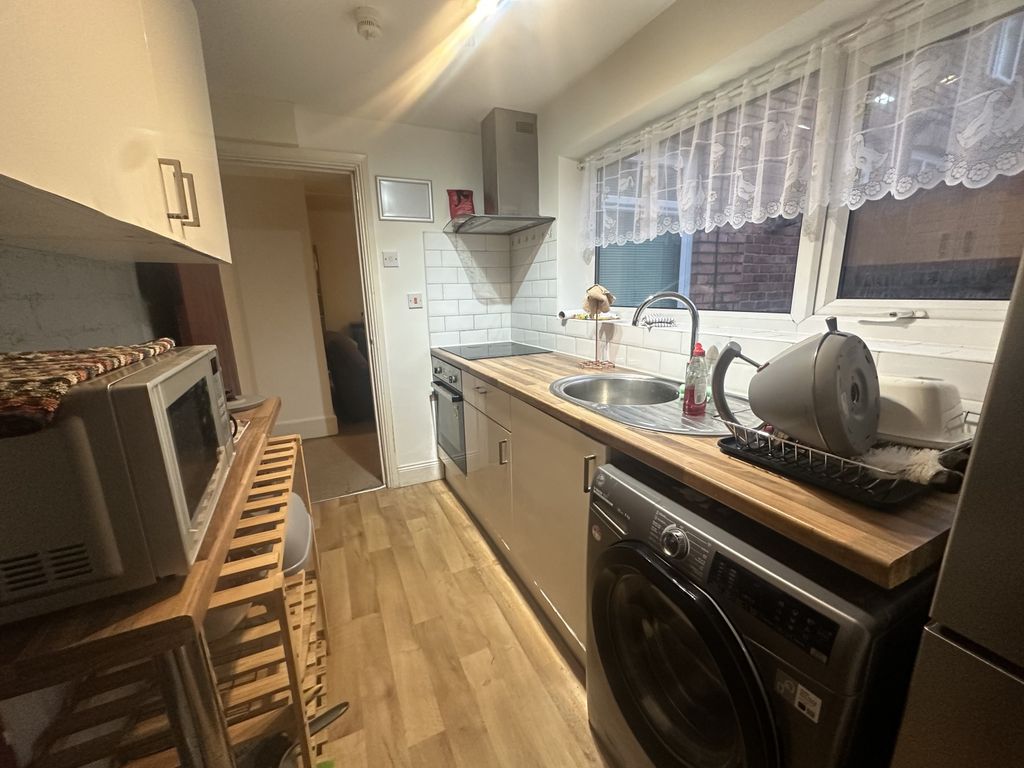 Property photo 3 of 11 Img_5074