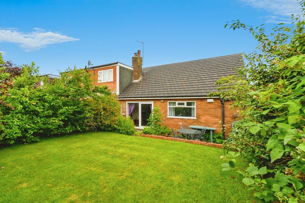 Property photo 2 of 17 Photo