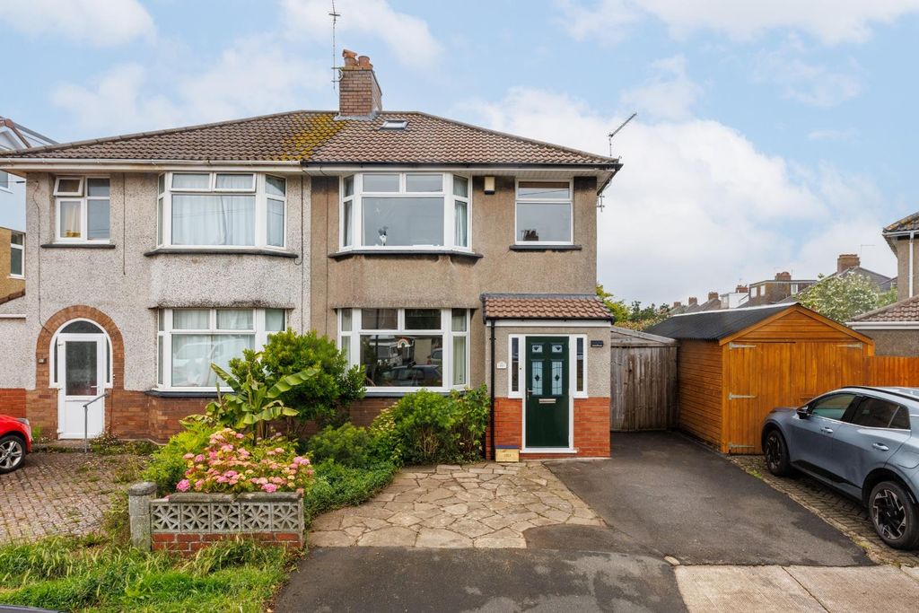 Property photo 2 of 29 90 Grittleton Road, Bs7-42.Jpg