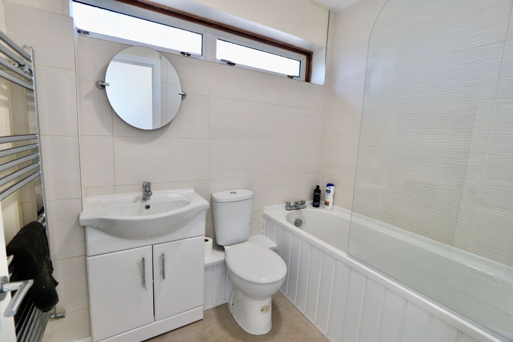 Property photo 3 of 27