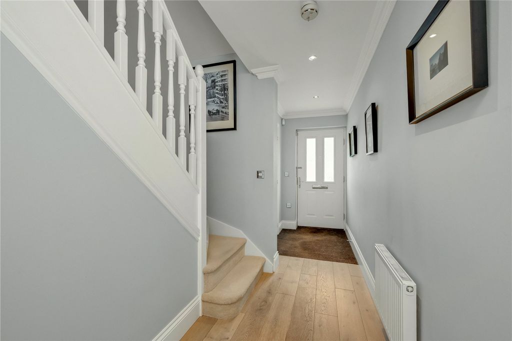 Property photo 2 of 13 Hallway