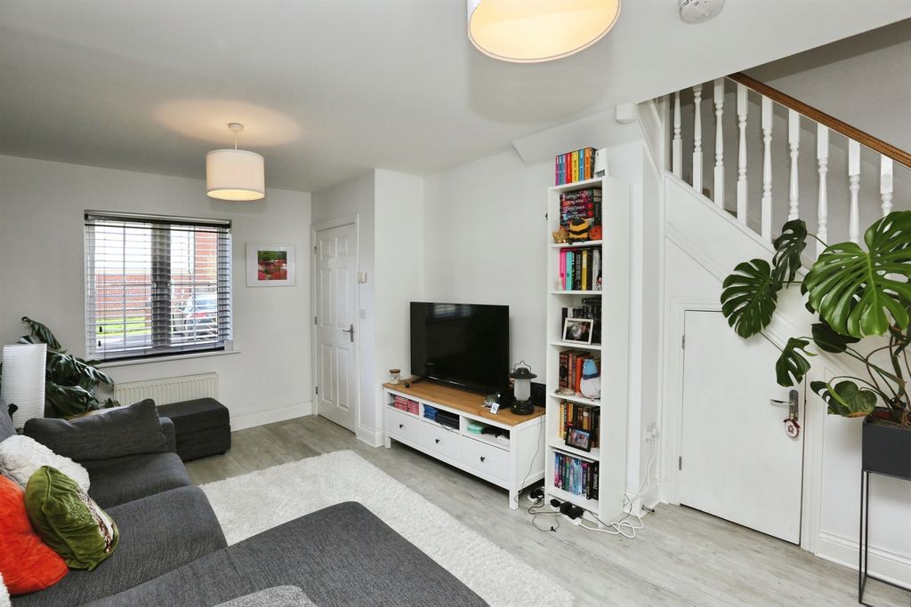 Property photo 2 of 24