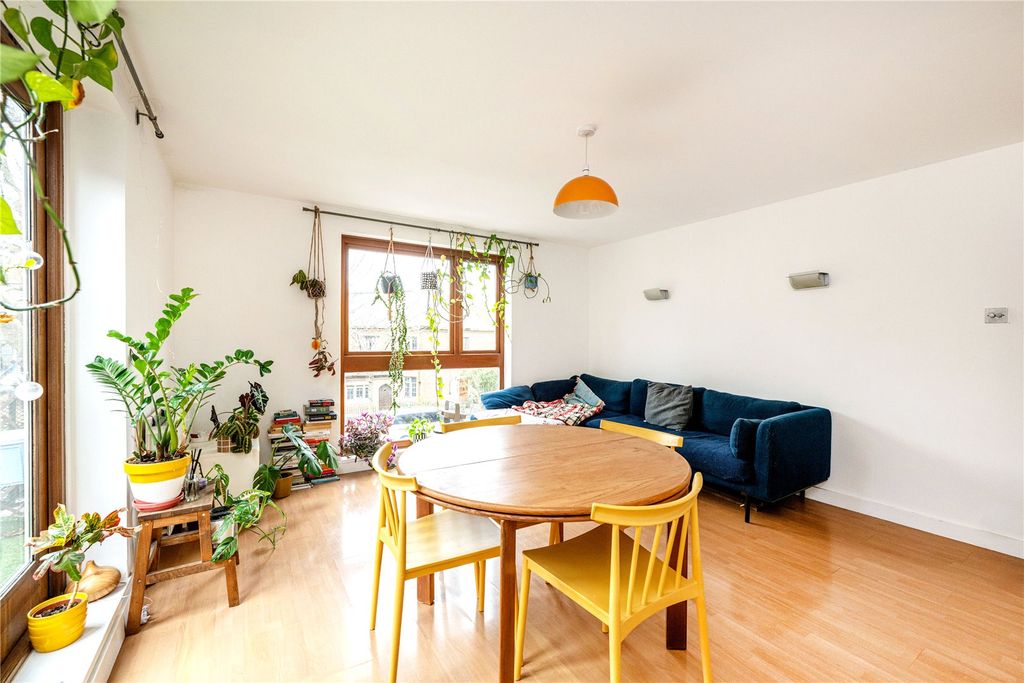 Property photo 3 of 9 Picture No. 19