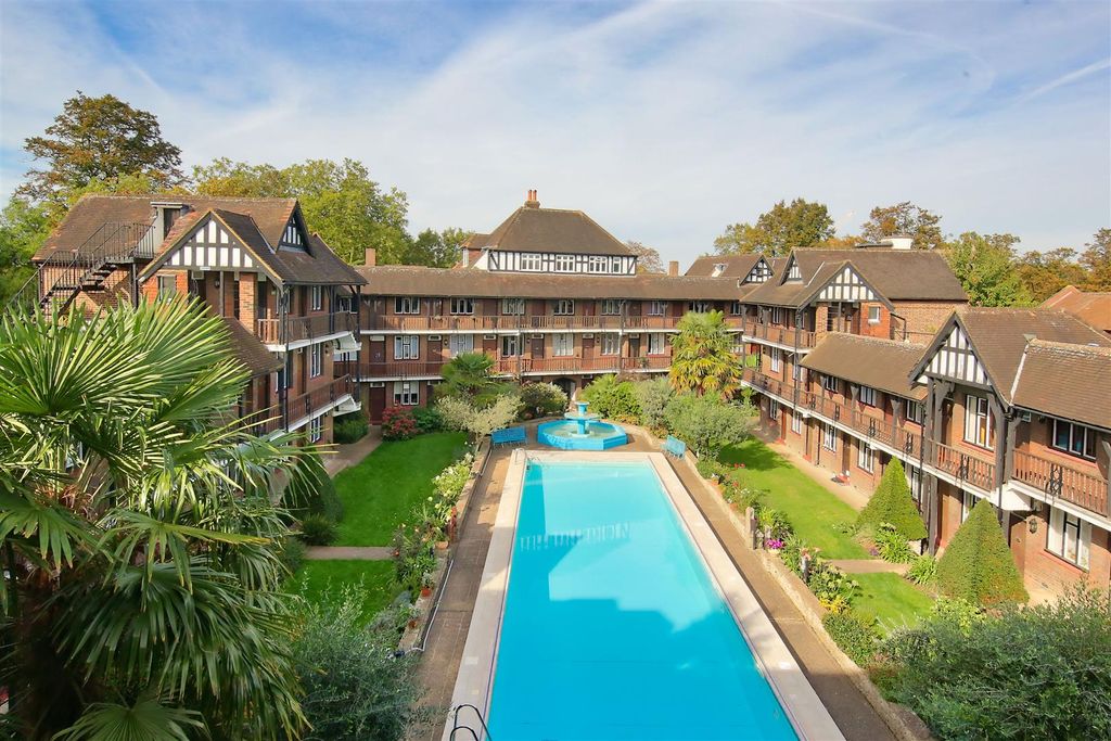 Property photo 1 of 9