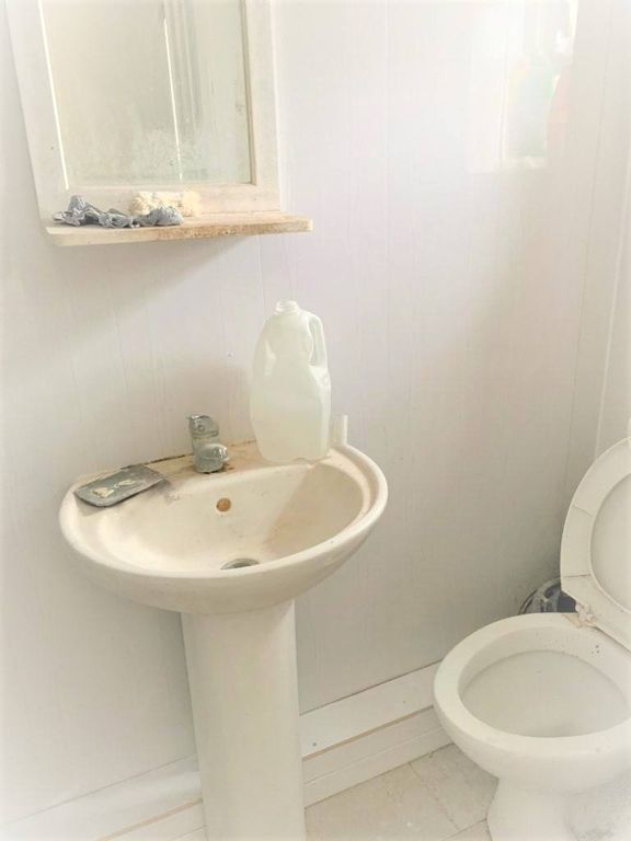 Property photo 3 of 7 Gallery