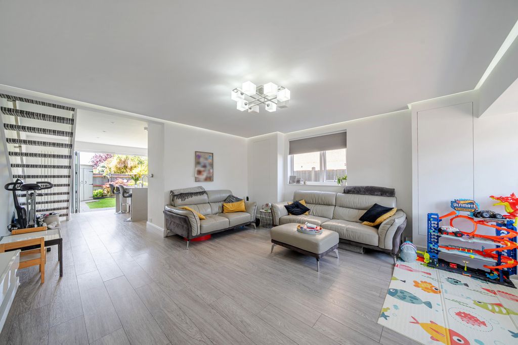 Property photo 2 of 10 1477757-19-6A3567...