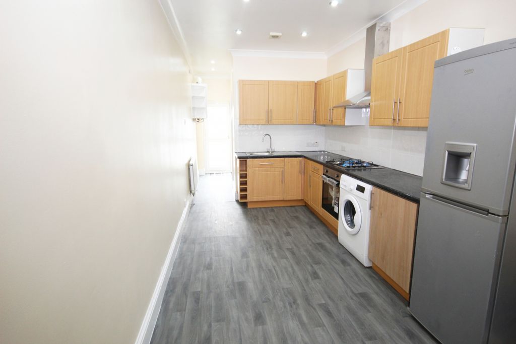 Property photo 1 of 4 Mount Pleasant, Wembley, Middlesex Ha0